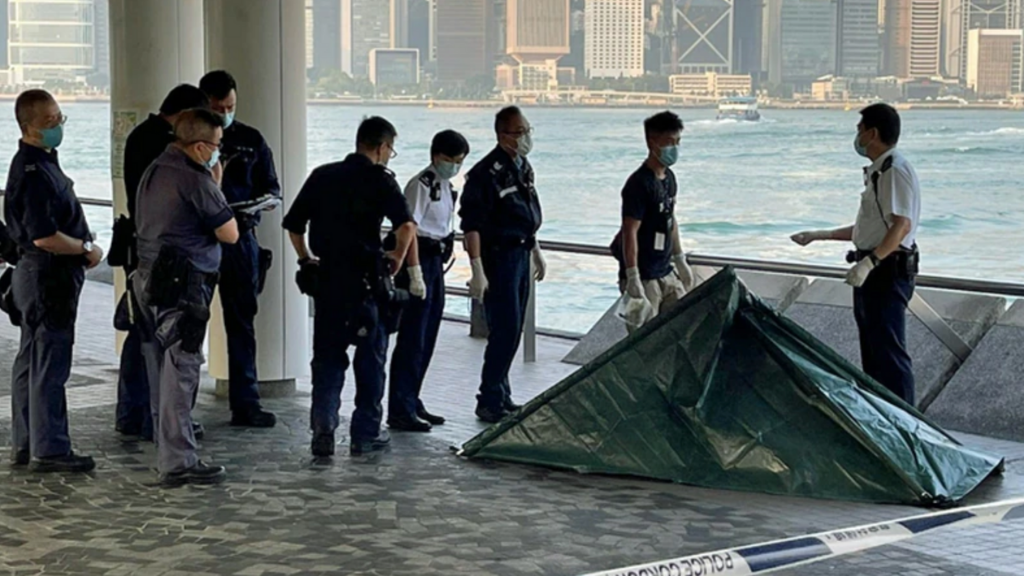 The man’s corpse was found floating in Victoria Harbour Friday morning. Photo: Apple Daily