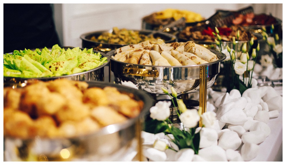 A buffet spread. Photo: Asiya Kiev/ Unsplash
