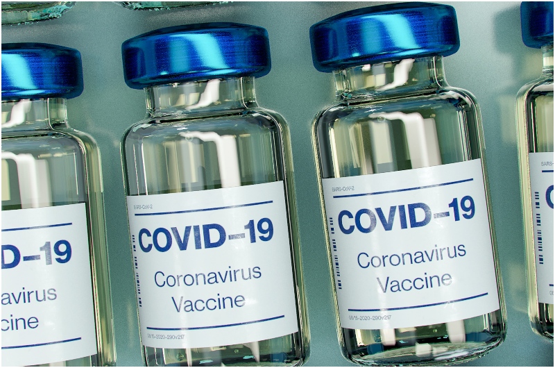 File photo of COVID-19 vaccine doses. Photo: Daniel Schludi
