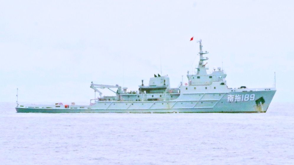 People’s Liberation Army Navy warship 189, which was spotted within Philippine waters off Palawan and warned away by Coast Guard vessel BRP Cabra (image from the Philippine Coast Guard)