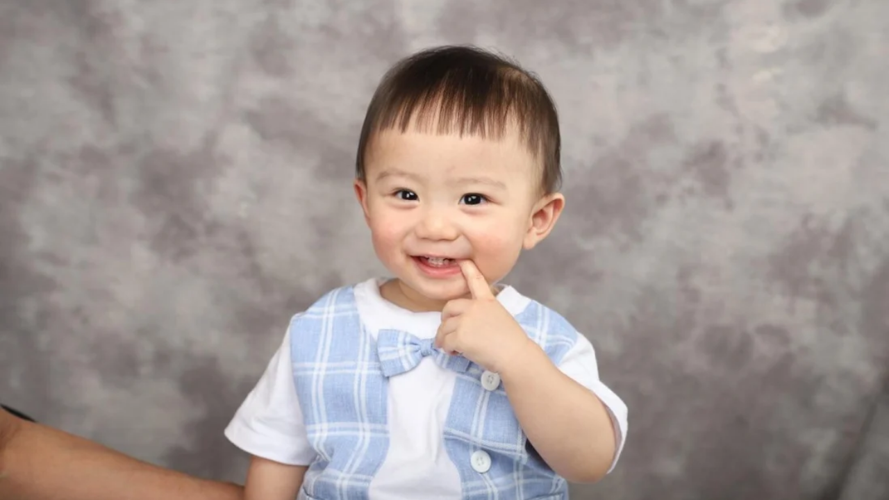 Hayson Au, who is 14 months old, was diagnosed with acute liver failure on Sunday.