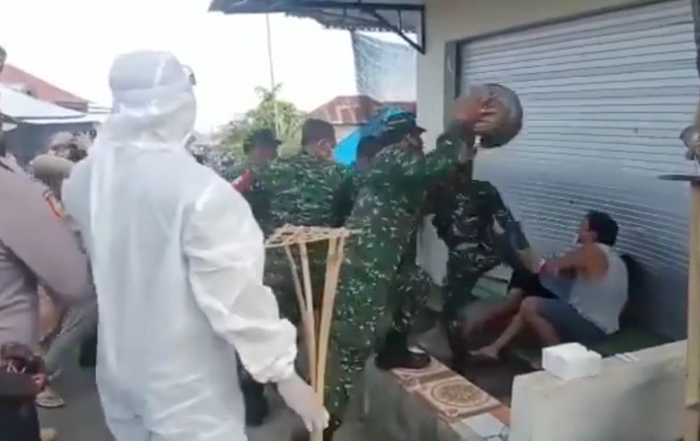 The incident was captured on a video that went viral on Indonesian social media. Screengrab: Instagram