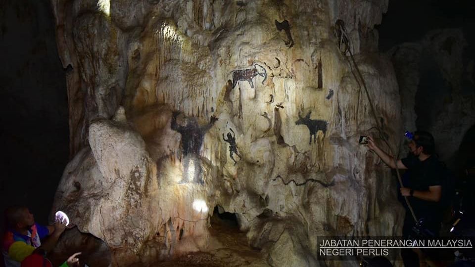 Ancient drawings in Gua Semadong. Photo: Perlis Communications Department/Facebook
