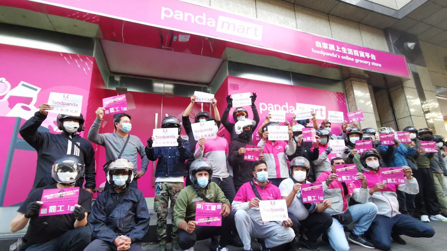 Foodpanda workers staged a strike to protest the company’s lowered delivery fees over the weekend. Photo: HK01
