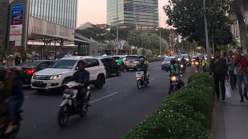 File photo of a street in Jakarta’s SCBD in October 2019. Photo: Nadia Hamid/Coconuts Media