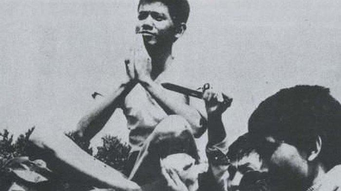 Soe Hok Gie at a rally on Mount Pangrango, West Java in 1967.
