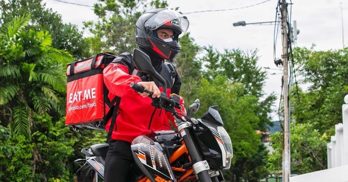 Airasia Food is slated to arrive this year in the archipelago, going up against food delivery giants such as GoFood, Grabfood, and some newer players such as ShopeeFood. Photo: Instagram/@airasiasuperapp