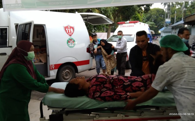 Hydrogen sulfide poisoning victims hospitalized in North Sumatra on March 6, 2022. The toxic gas is believed to have come from a geothermal power plant. Photo: Istimewa