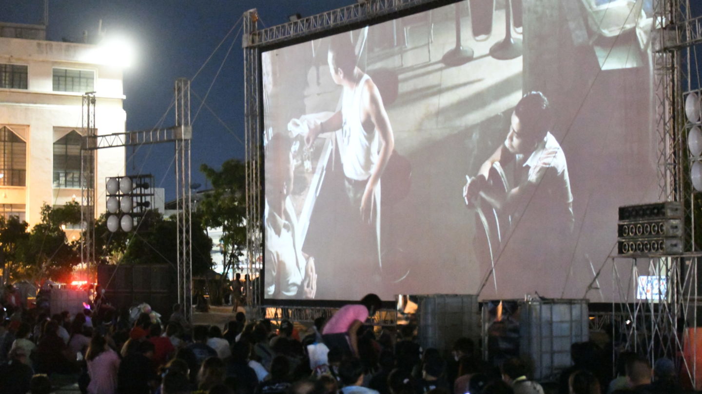 A July 7, 2022, screening of ‘Dang Bireley’s and Young Gangsters’ at Lan Khon Mueang Town Square in Bangkok’s Phra Nakhon district. Photo: Bangkok Metropolitan Administration