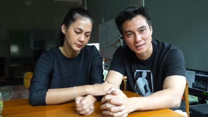 Screengrab from a video in which celeb couple Baim Wong and Paula Verhoeven apologize for a domestic violence “prank”. Photo: Instagram/@baimwong