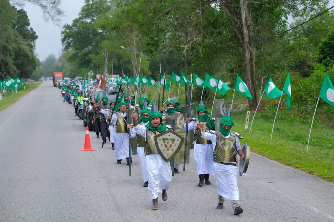 A picture shared on Facebook shows young members of the Islamist PAS party parading in military-style attire in Terengganu, Malaysia. Photo by Faizal Rahman




