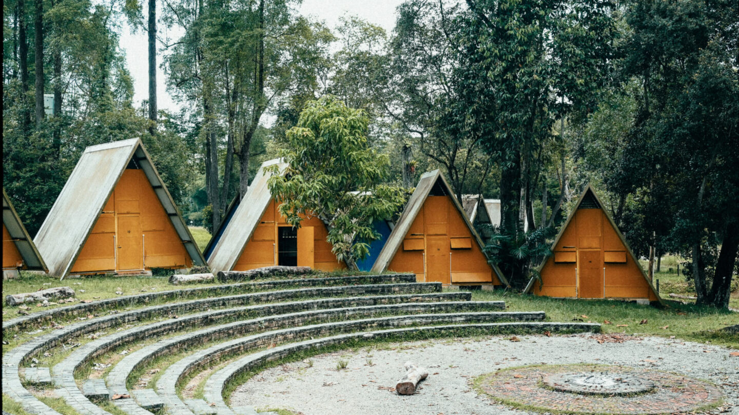 The festival’s huts in Sarimbun Scout Camp. Photo: Kevin Fardella
