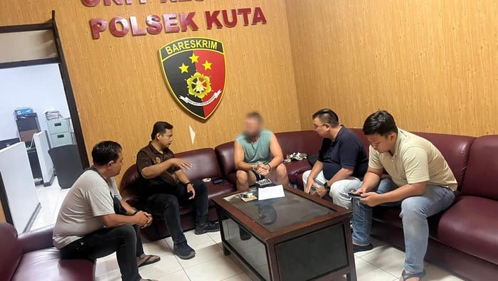Thirty-six-year-old Italian man LS (face blurred) was arrested by the Kuta Police on Sep. 14, 2023, after CCTV footage of him having sex with a local woman in front of a resident’s house in Seminyak went viral a week earlier. Photo: Denpasar Police.