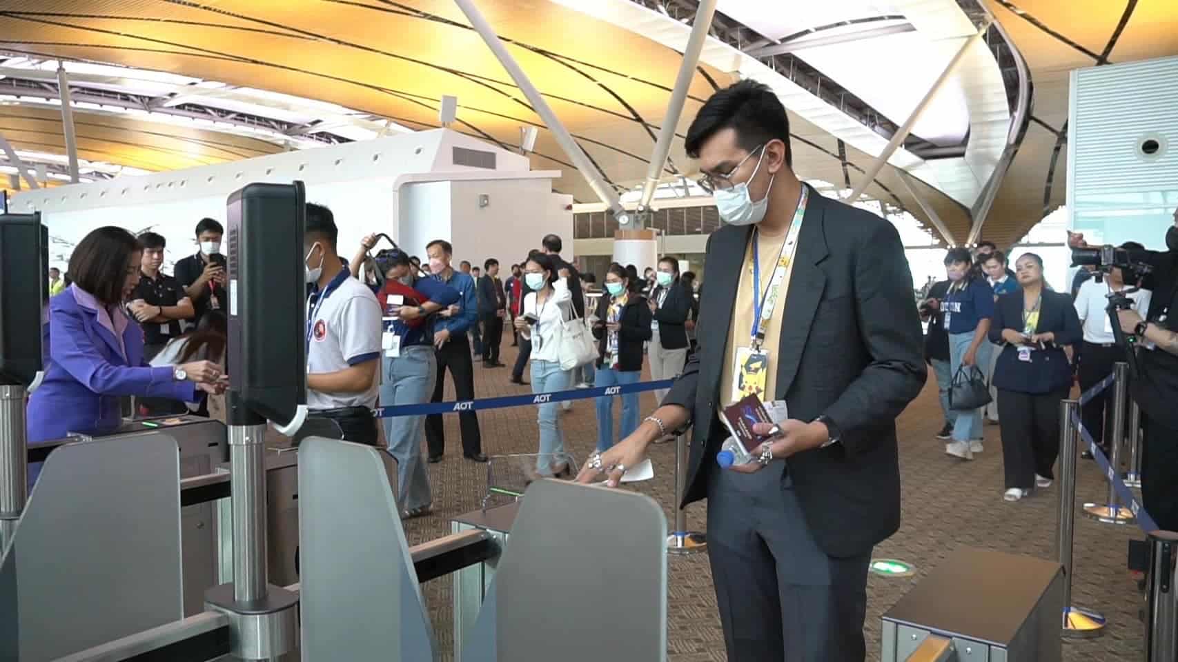 Automatic channels for departing foreigners are now available at Suvarnabhumi Airport thumbnail